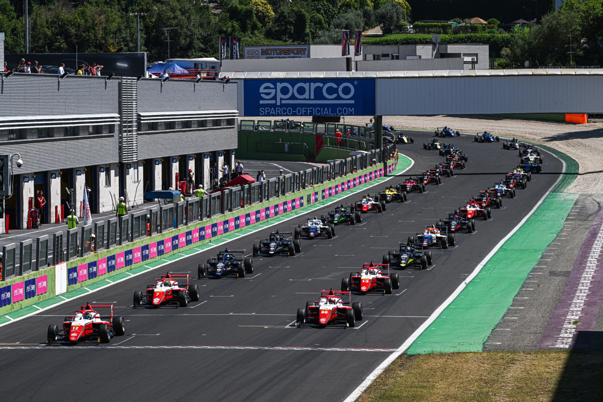 Kacper Sztuka, Arvid Lindblad, and Ugo Ugochukwu ready for the final